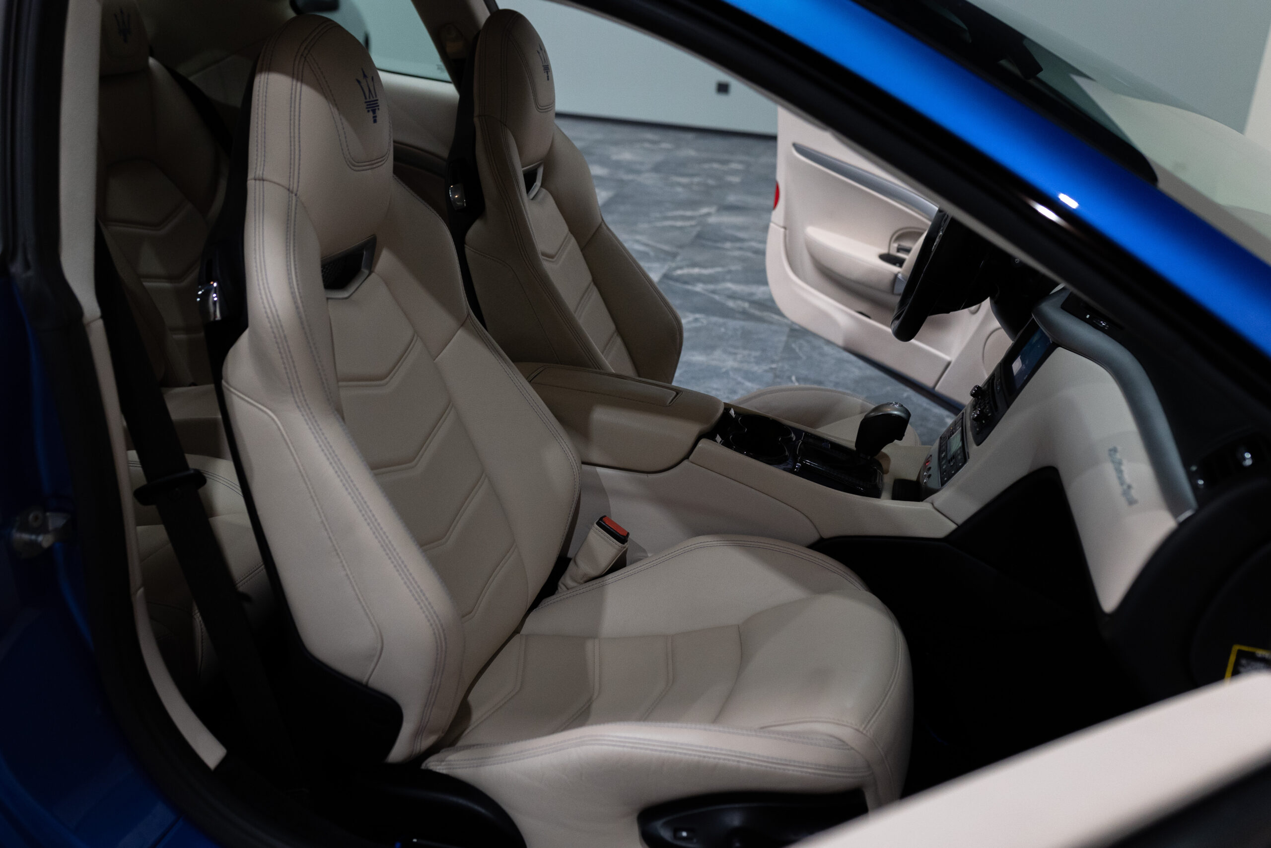 Maserati GranTurismo interieur droit ori