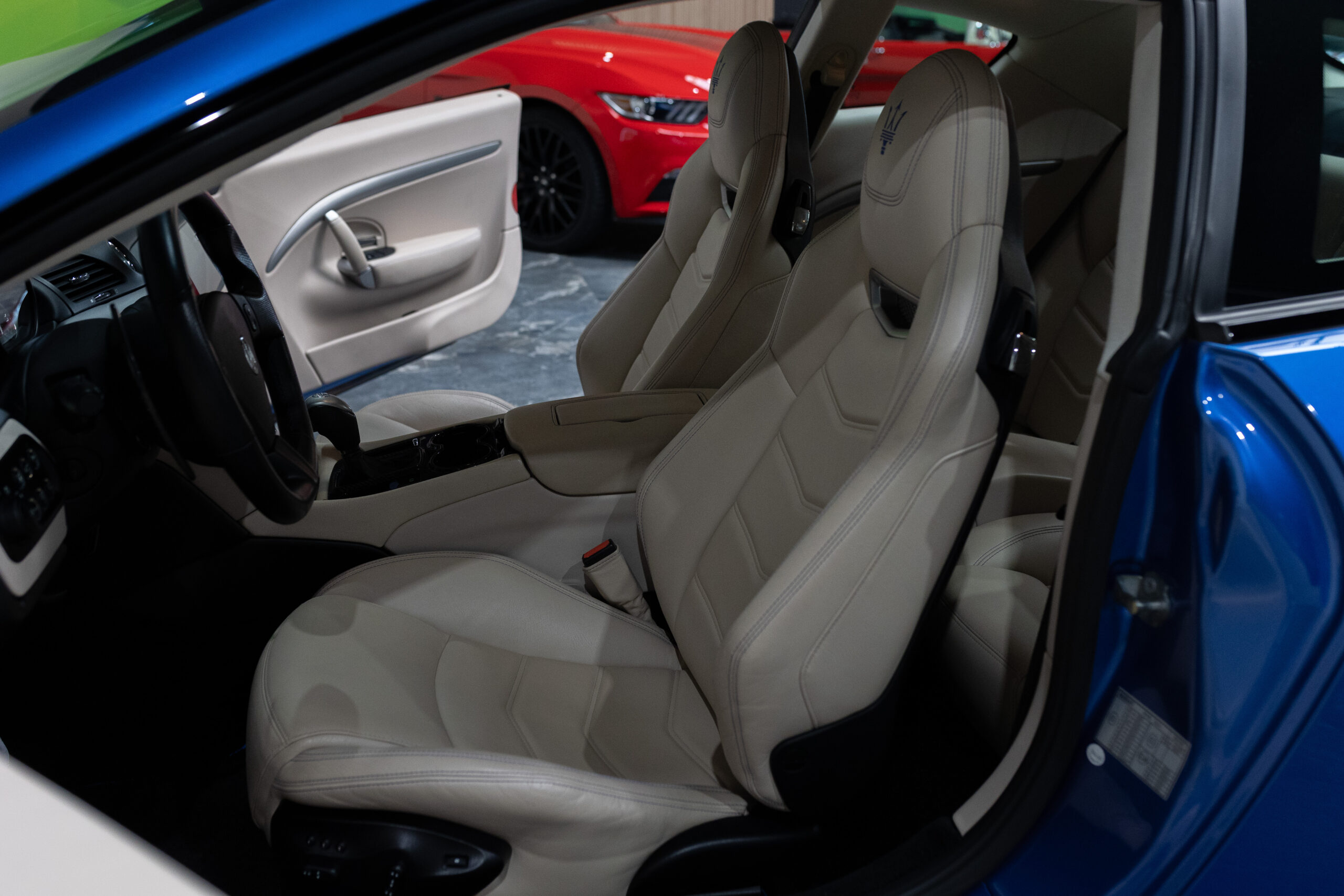 Maserati GranTurismo interieur gauche vori